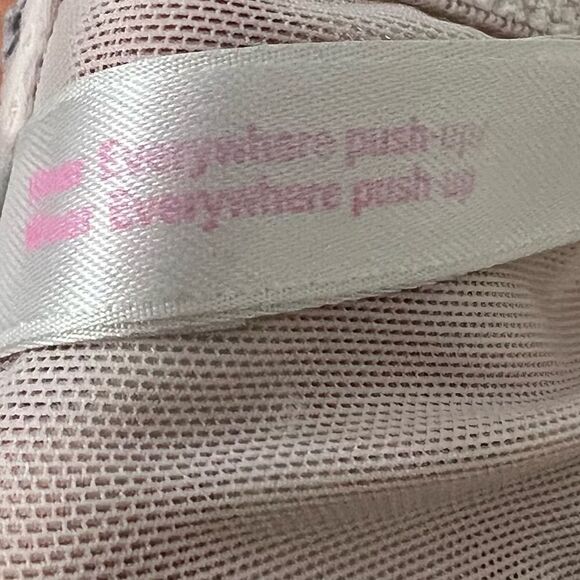 🚨4/$25 Victoria’s Secret PINK Wear Everywhere Push-Up Bra Size 32A - Picture 3 of 4